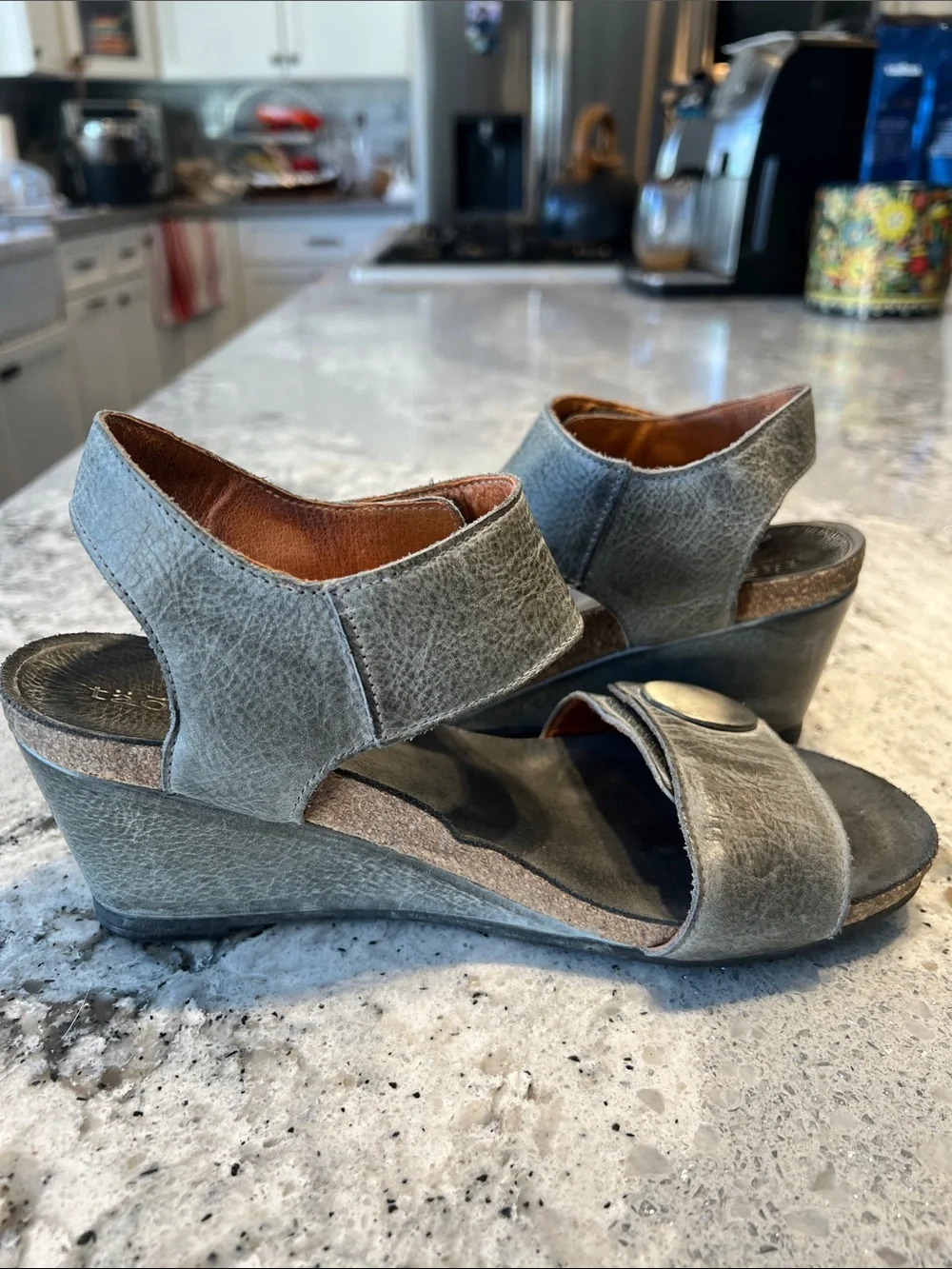 Taos Carousel 2 Leather Wedge Sandals Gray Size 37 US 6 6.5 Excellent Condition